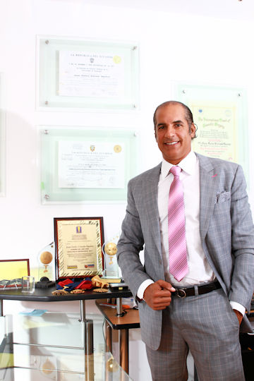 Dr. Juan Carlos Estrada